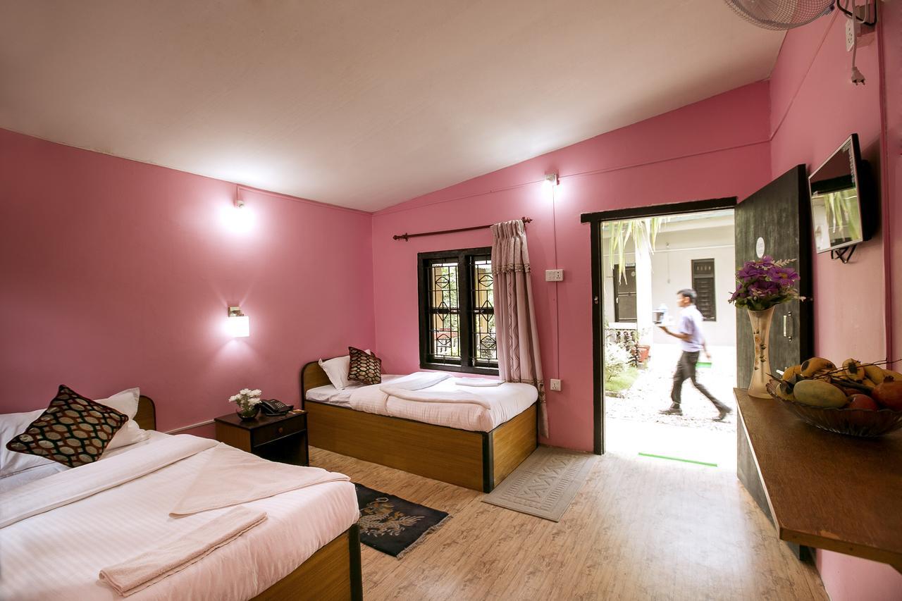 Sauraha Nana Hotel Exteriér fotografie