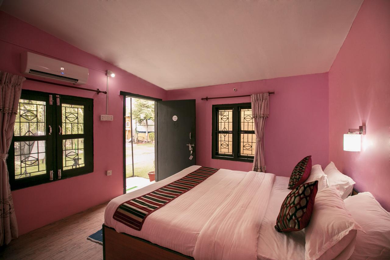 Sauraha Nana Hotel Exteriér fotografie