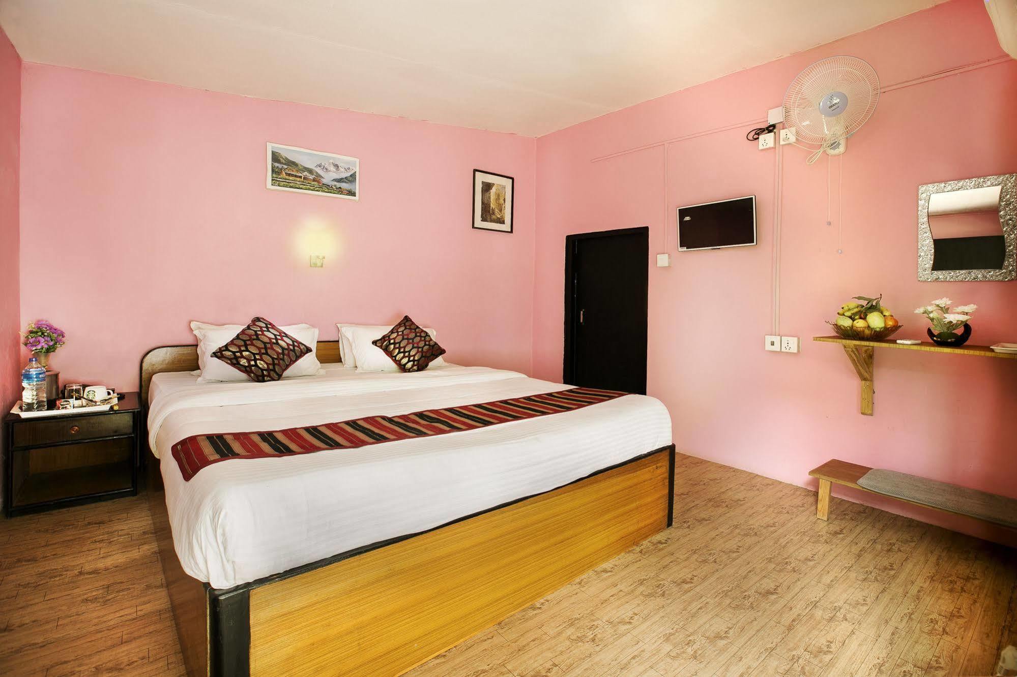 Sauraha Nana Hotel Exteriér fotografie