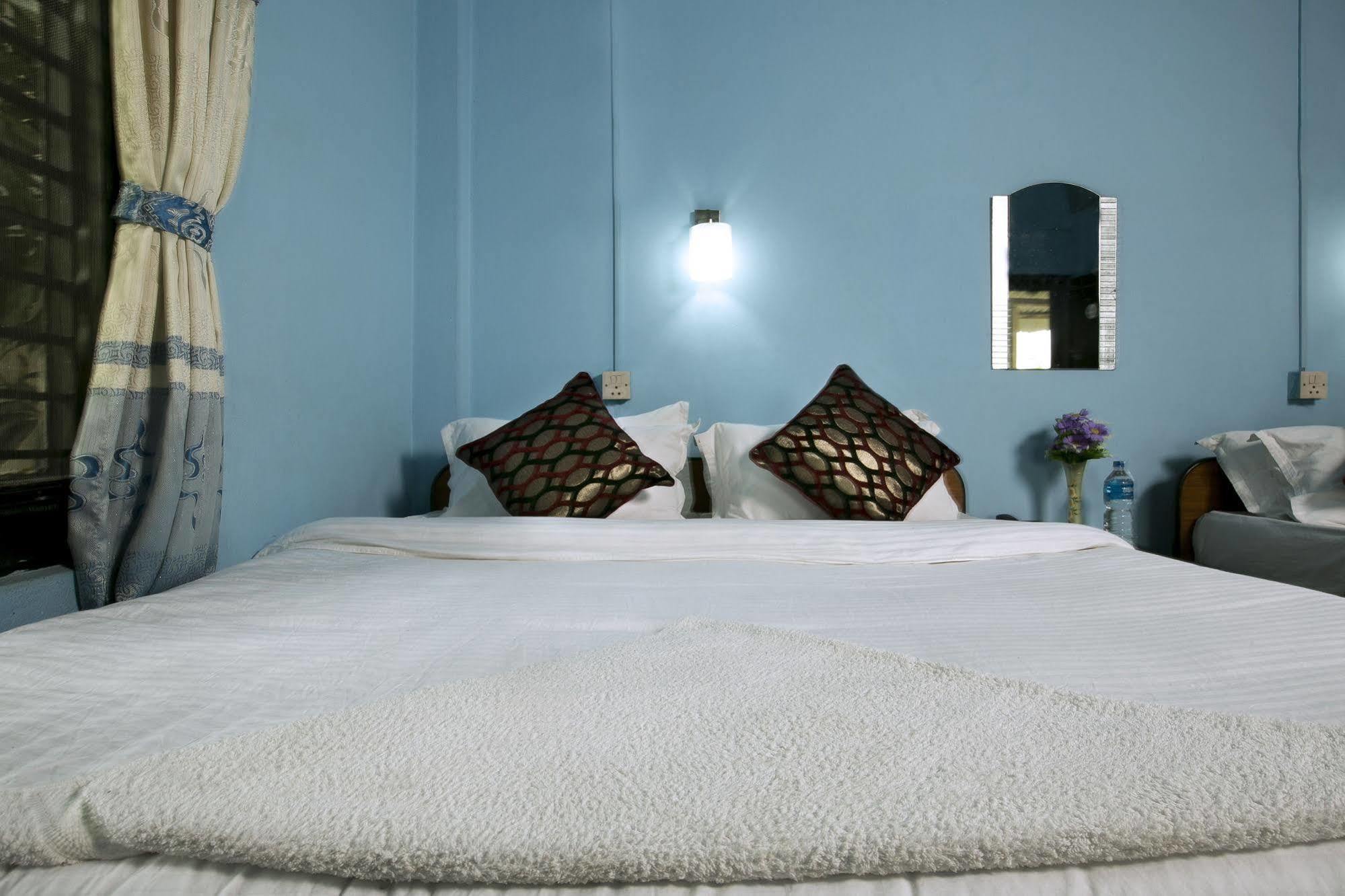 Sauraha Nana Hotel Exteriér fotografie