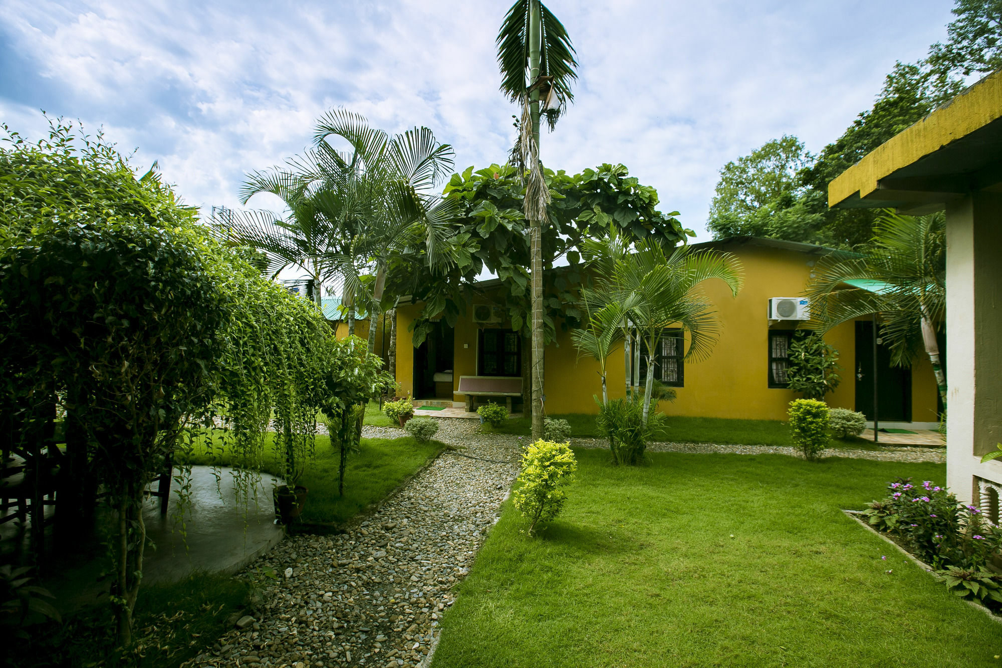 Sauraha Nana Hotel Exteriér fotografie